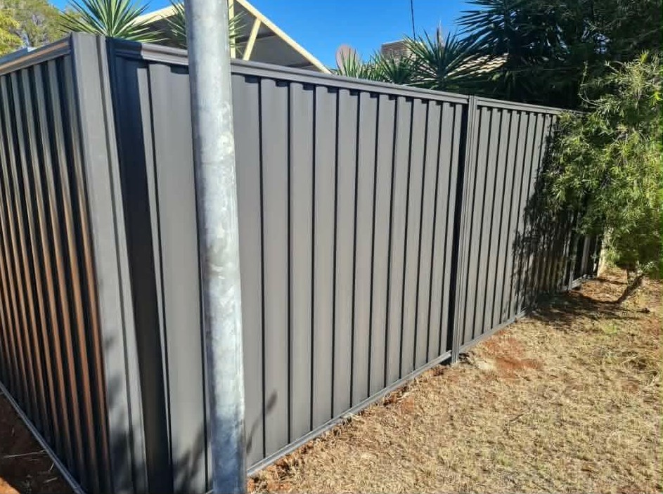 Colorbond fencing 2